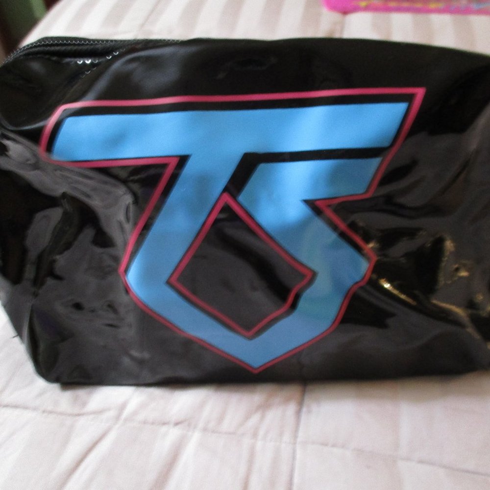 Rock and Roll Beauty Twisted Sister PVC Cosmetic Bag NWT